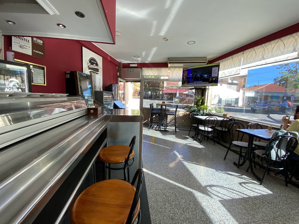 Cafe Bar Placituela — Ambiente