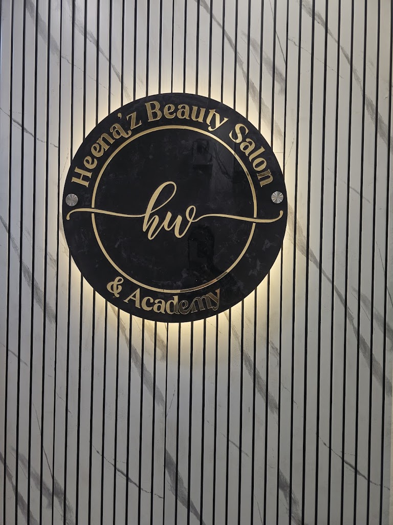 New Looks Beauty Parlour