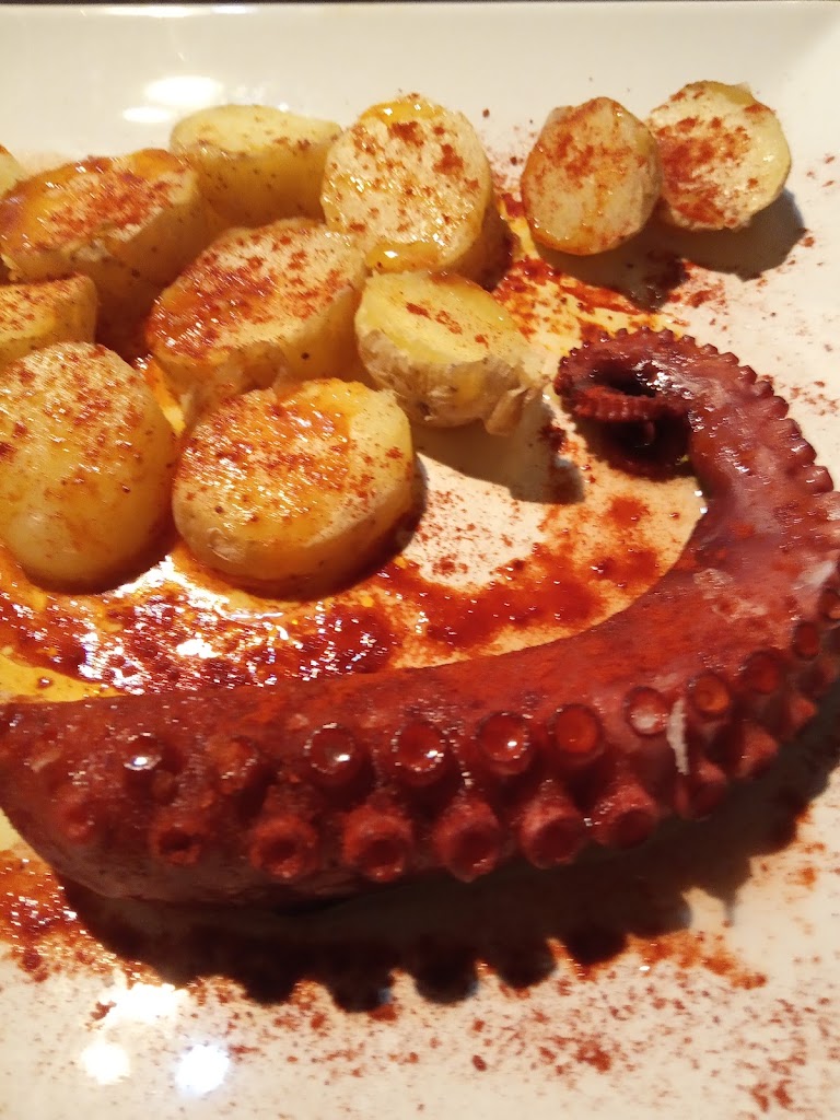 Bar Albero Tapas — Comida y bebida