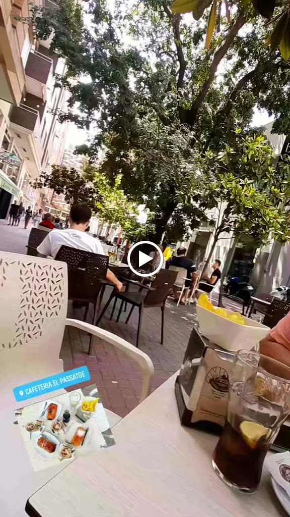 Cafeteria El Passatge — Ambiente