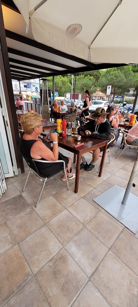 Grand Cafe Cheers — Ambiente