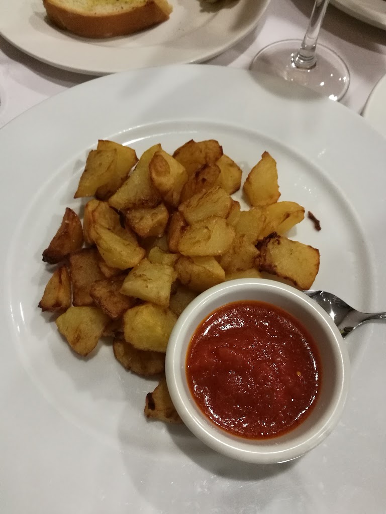 El Tipic — Comida y bebida