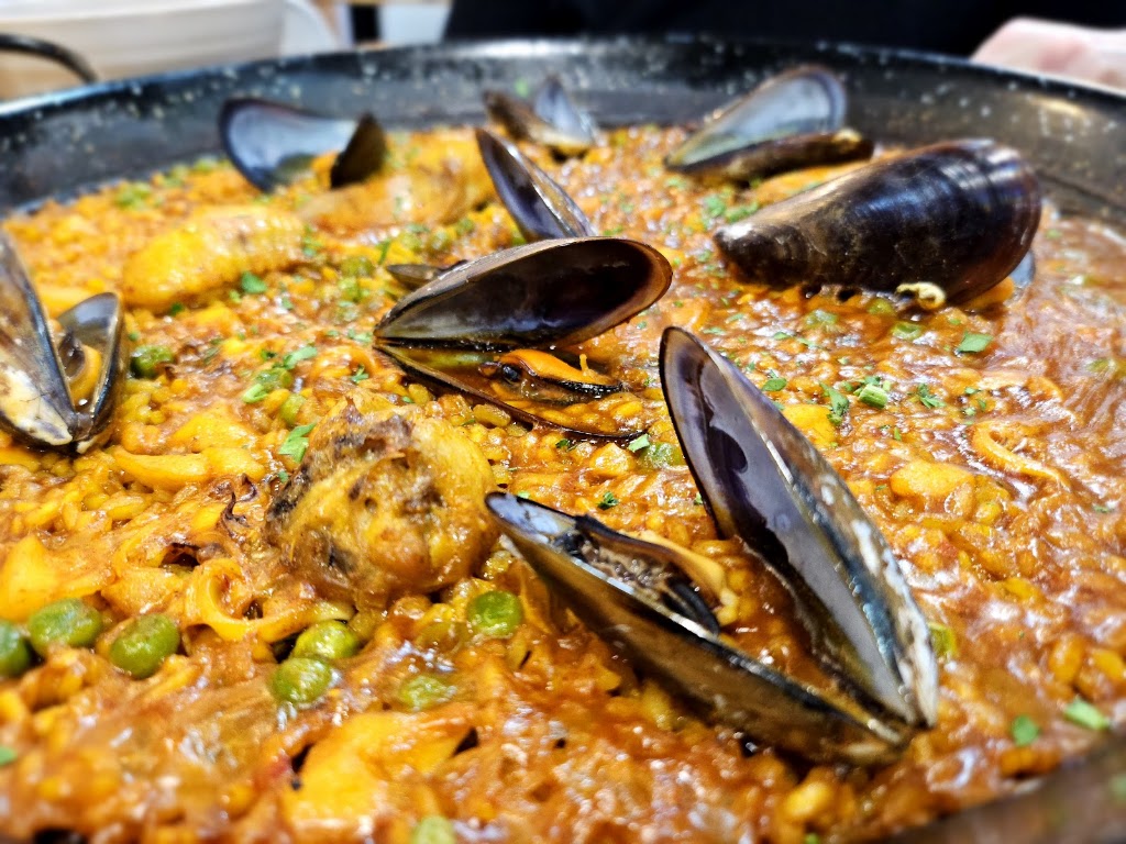 RESTAURANT EL SENTIT — Paella