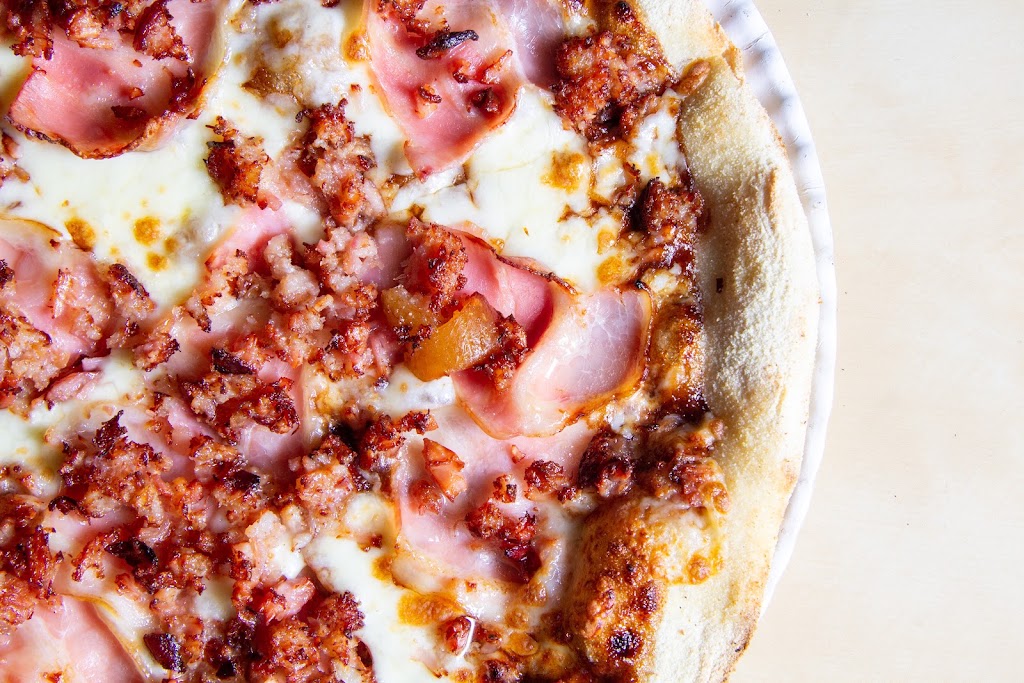 Pizzeria Santarromana — Comida y bebida