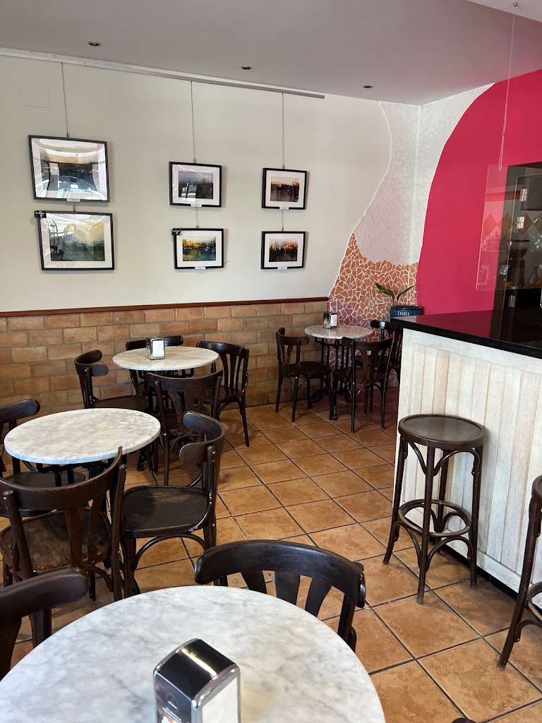 Bon Dia, Cafeteria, Panaderia — Ambiente