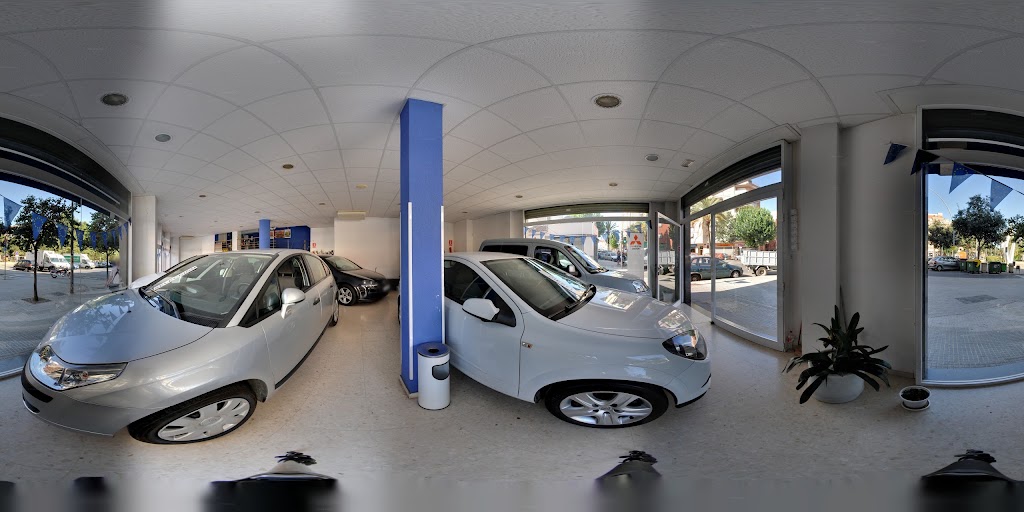 Automobils Quico — Interior