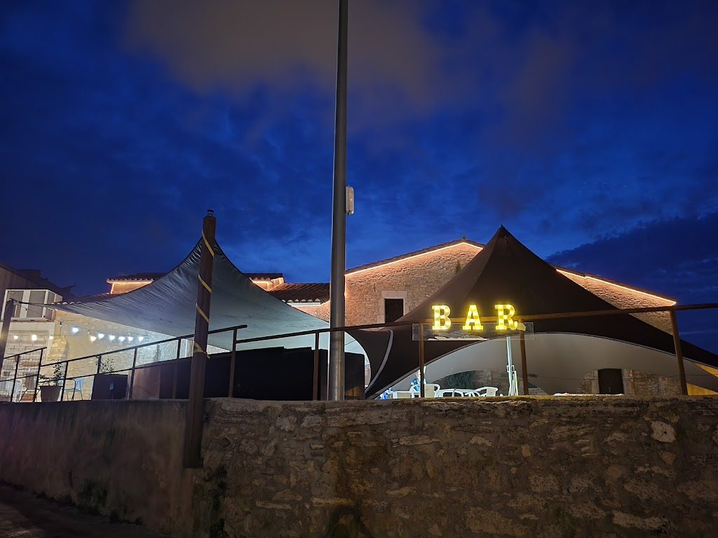 Bar ,Mas De Nit Banyoles , discoteca