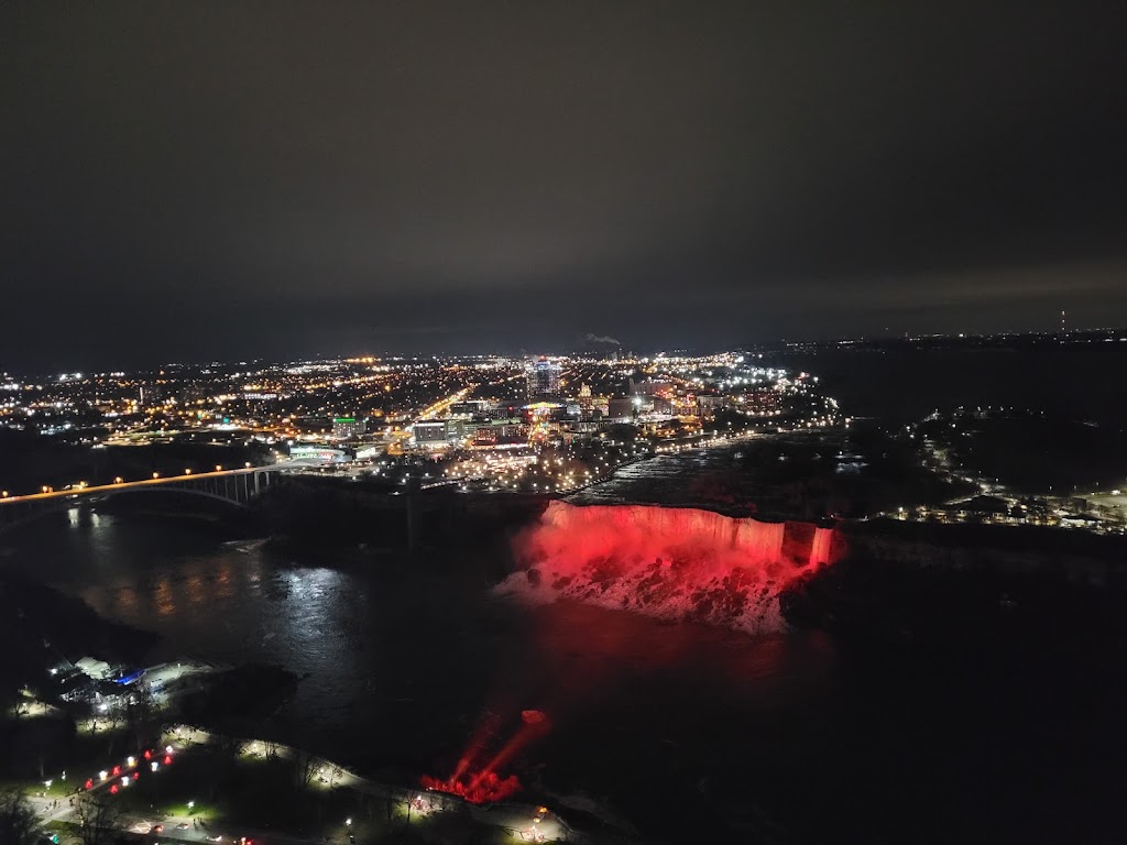 Hilton Niagara Falls/Fallsview Hotel & Suites