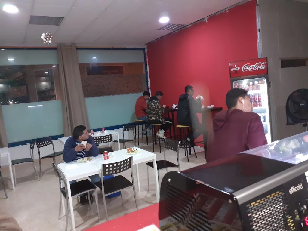 Doner Kebab General Anzar — Ambiente