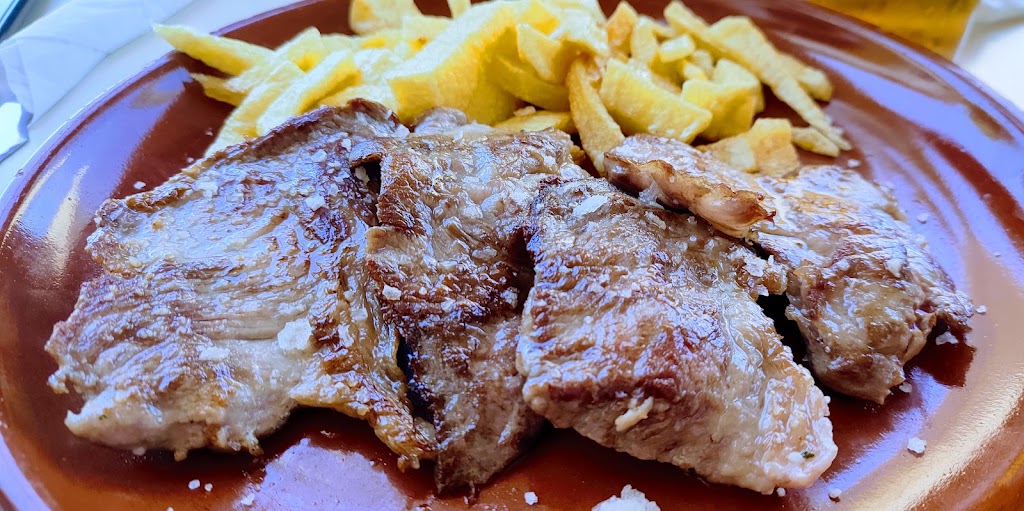 Restaurante "Nakalera" — Comida y bebida