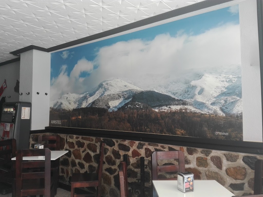 Bar Entre 2 Sierras — Del propietario