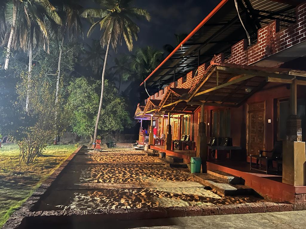 Bluebay Luxury Cottages Lawns