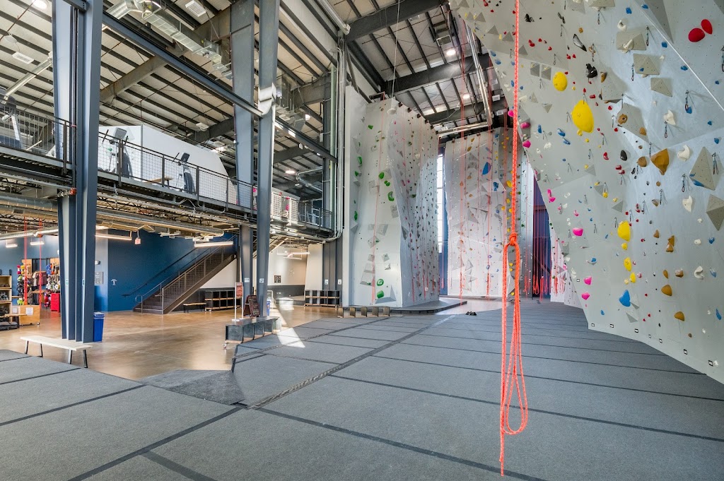  Mesa Rim Climbing Center (North City)