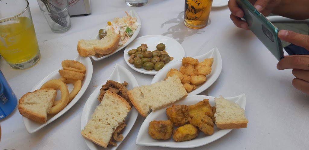 Bar Montemar — Comida y bebida