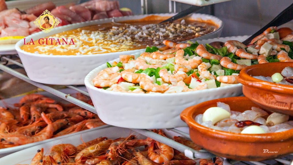 Bar La Gitana — Comida y bebida