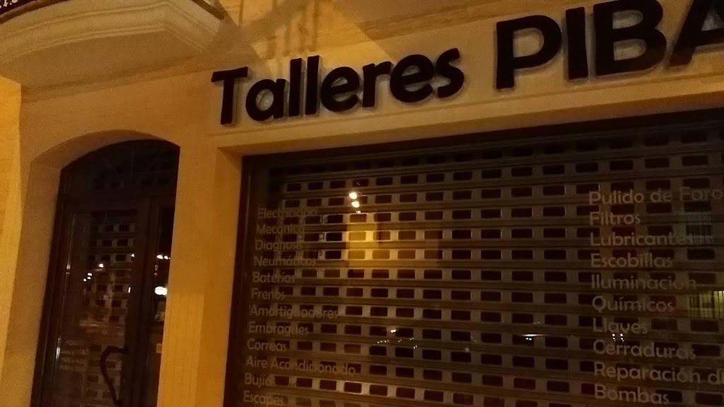 Talleres Piba — Exterior