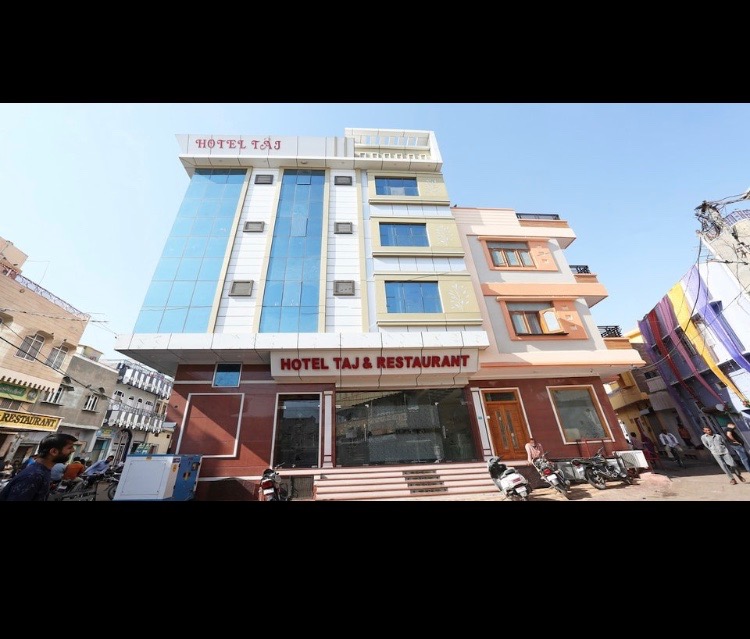 Hotel Taj And Restaurant