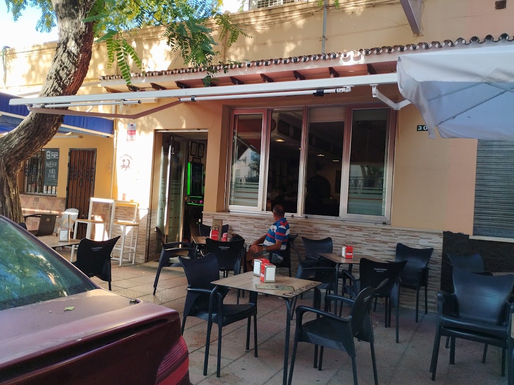 La Lobezna Bar Restaurante — Ambiente