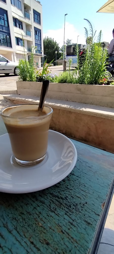 Cafe Bar Rivendell — Comida y bebida