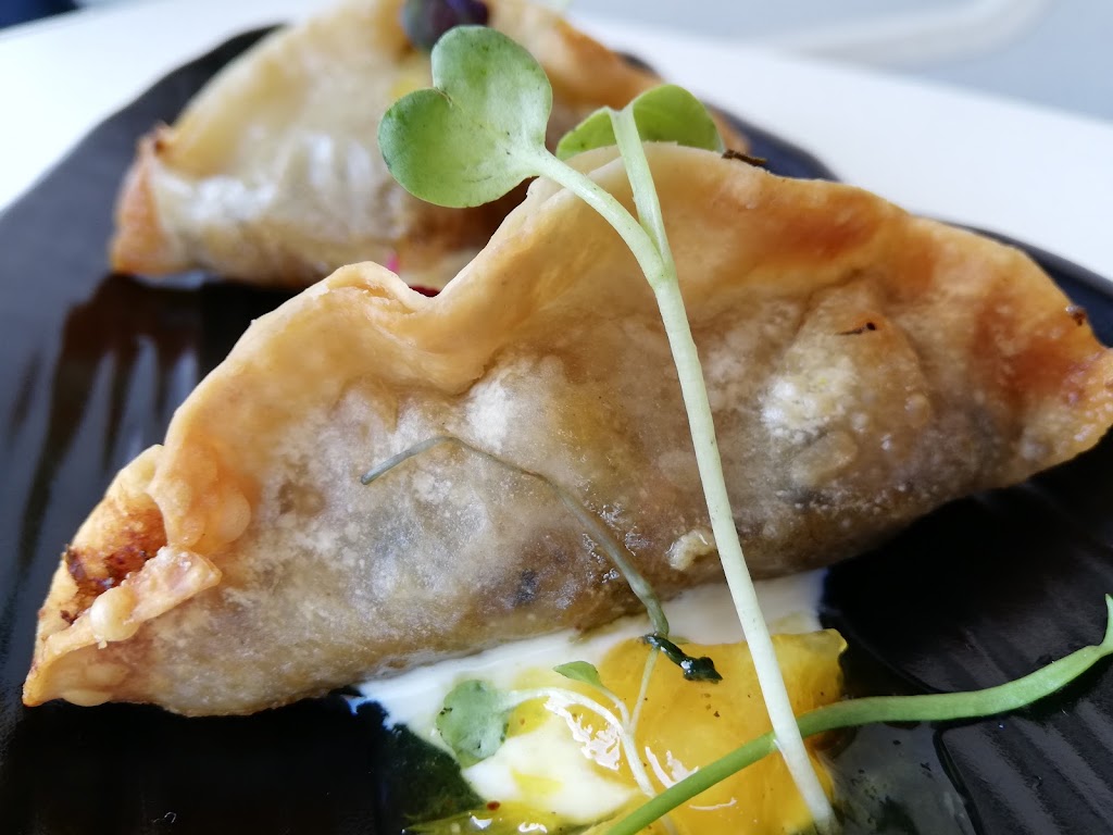 Tapas Bar La Hora — Samosa