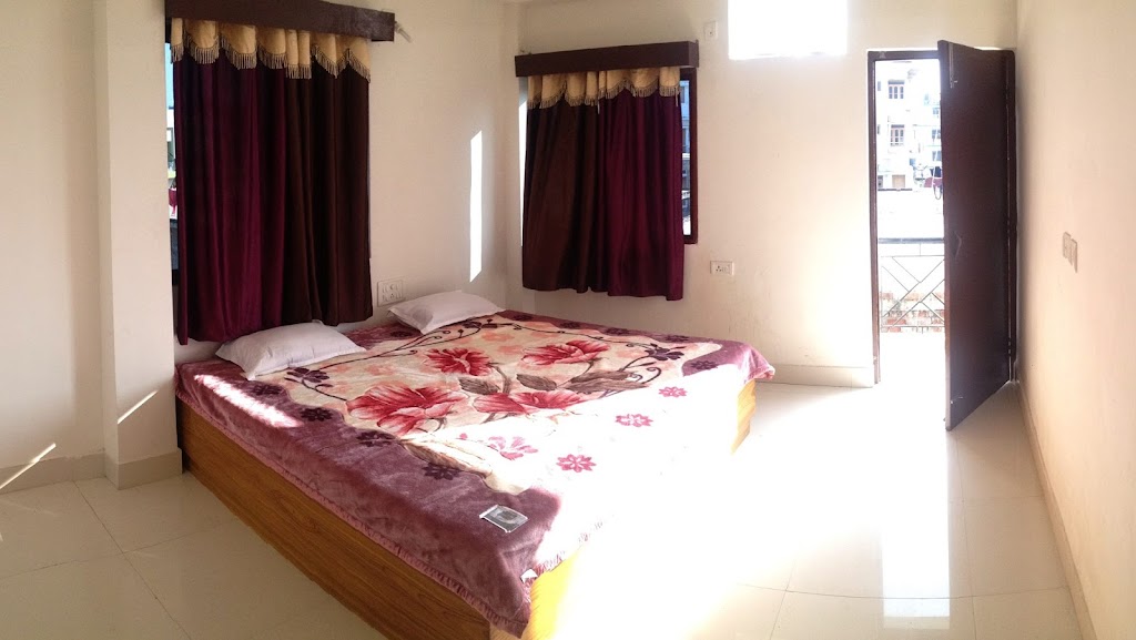 Pop 81293J Happy International Guest House