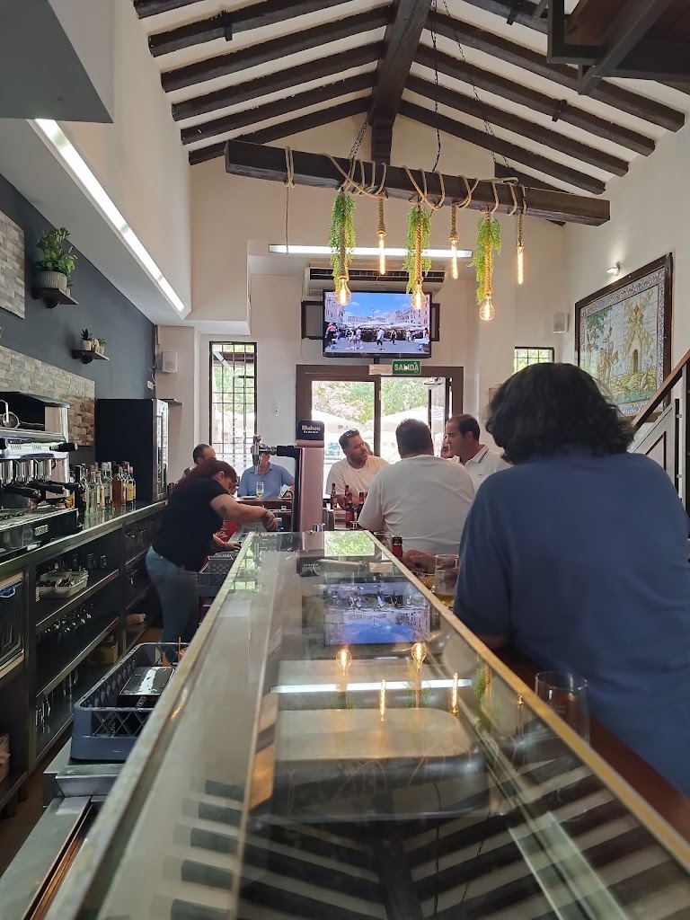 Cafeteria Cerveceria Moja La Porra — Ambiente