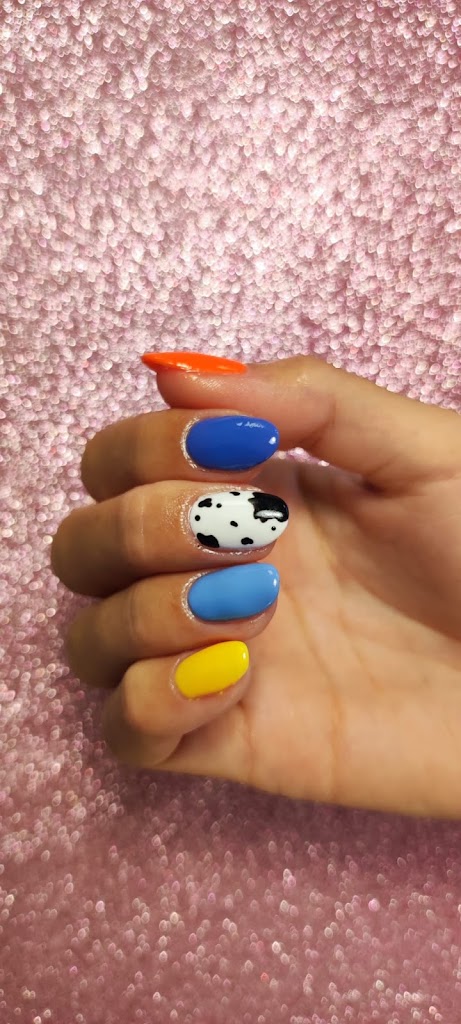 Centro de estetica Dalia Negra — Manicura