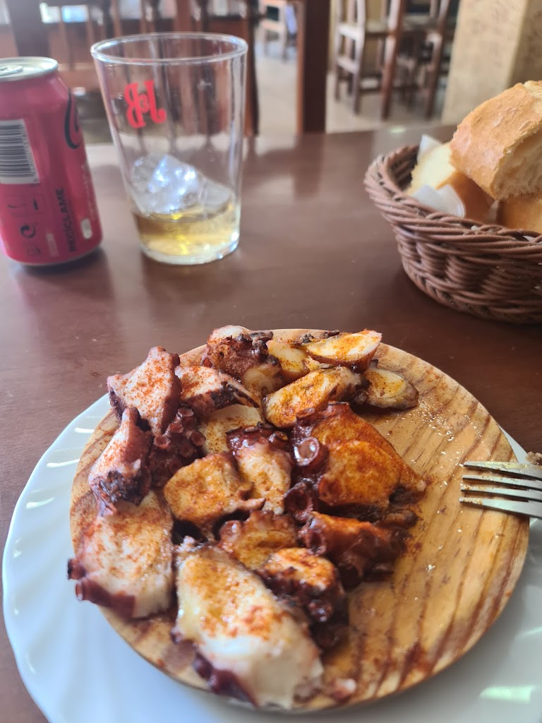 BAR CERVERA — Comida y bebida