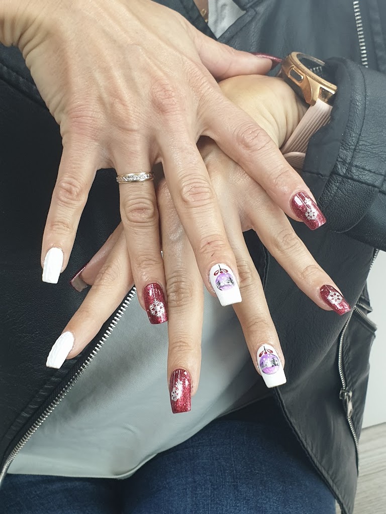 Andrea Beauty Center — Manicura