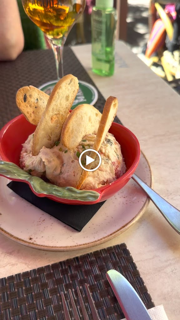 Restaurante La Nueva Italiana — Videos