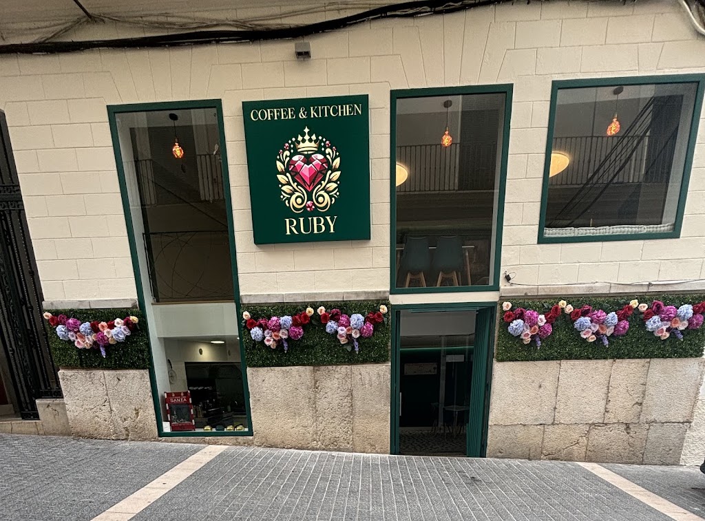 COFFEE & KITCHEN RUBY