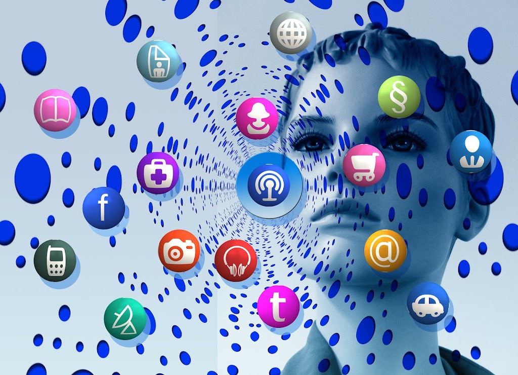 Social Media Mania