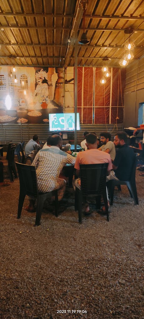 Middle Class Restaurant