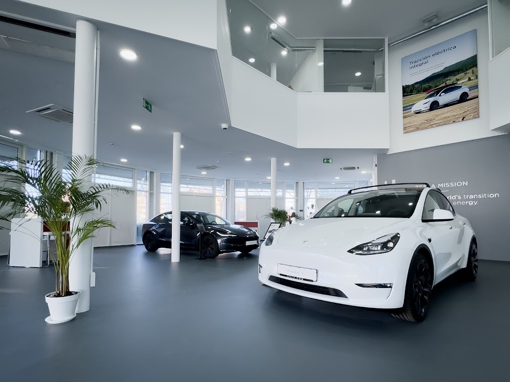 Tesla Center Madrid Alcobendas — Todas