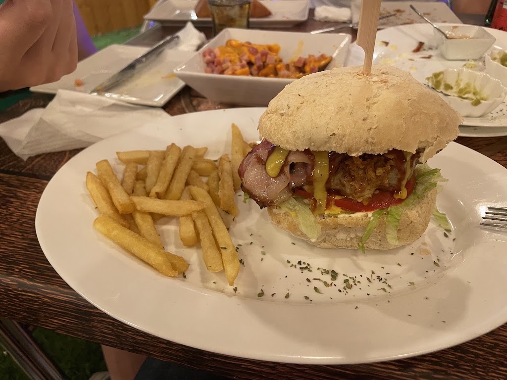 Barak burger parrilla — Comida y bebida