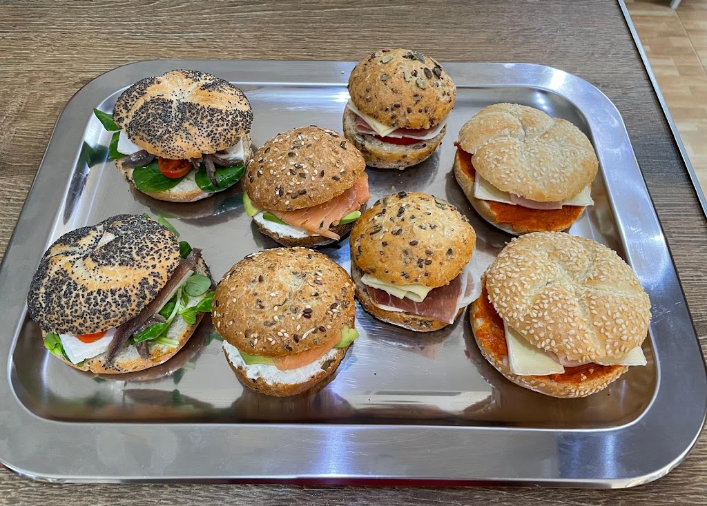 Canela Pa I Cafe — Comida y bebida