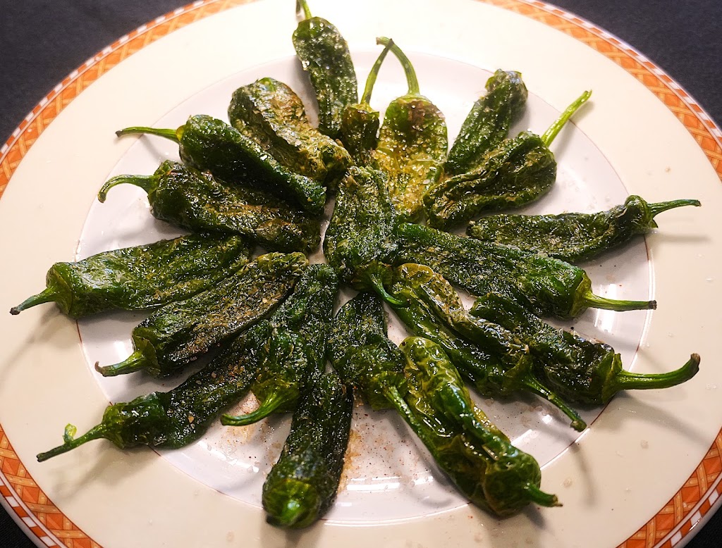 Restaurante El Mano — Comida y bebida