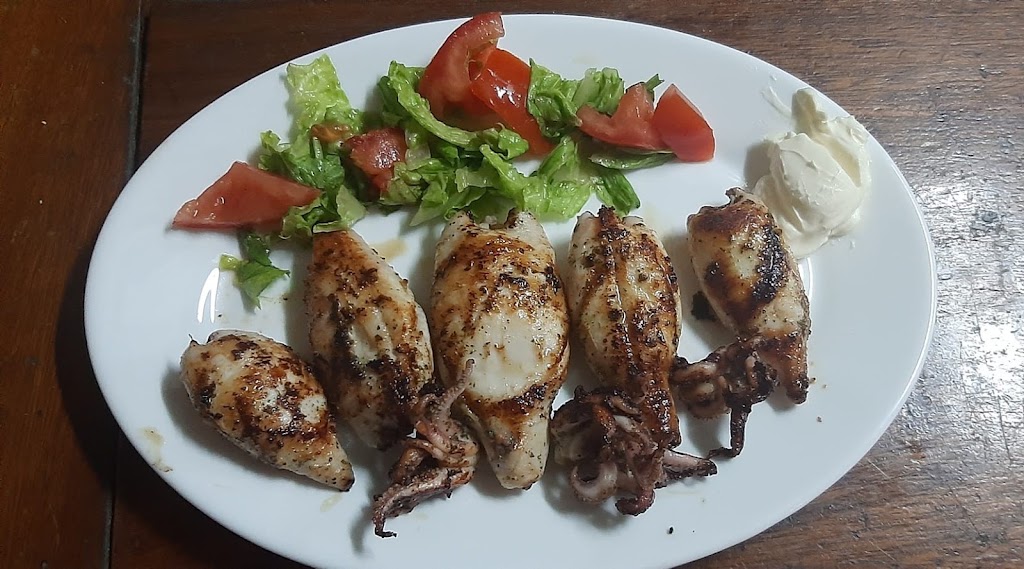 Bar El Llanete de Aca — Comida y bebida