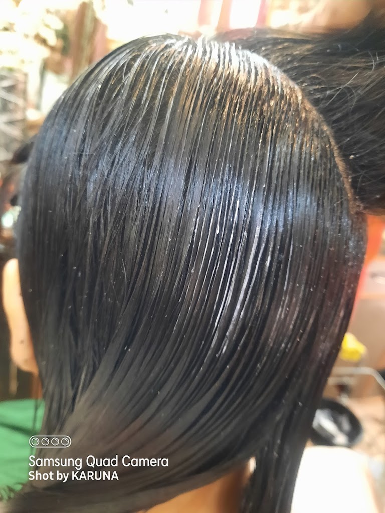 Raunak Beauty Parlour