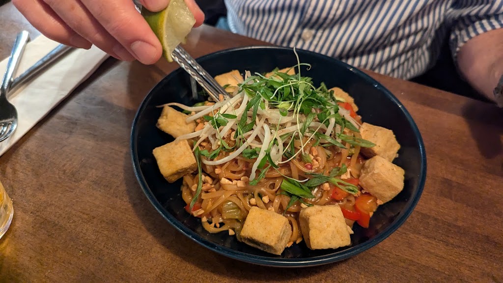 Pad thai