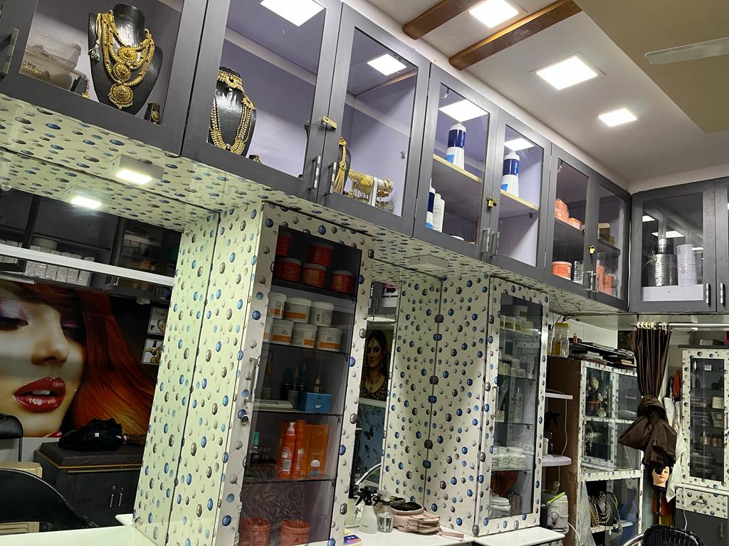 New Era Beauty Parlour