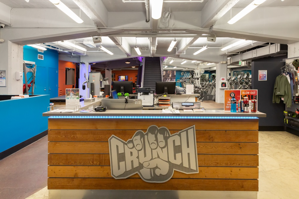 Crunch Fitness
