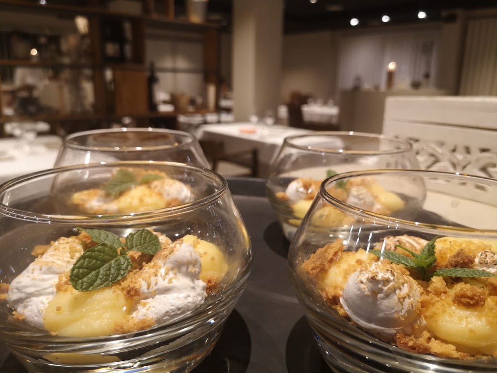 CAN MARTI RESTAURANT. — Comida y bebida