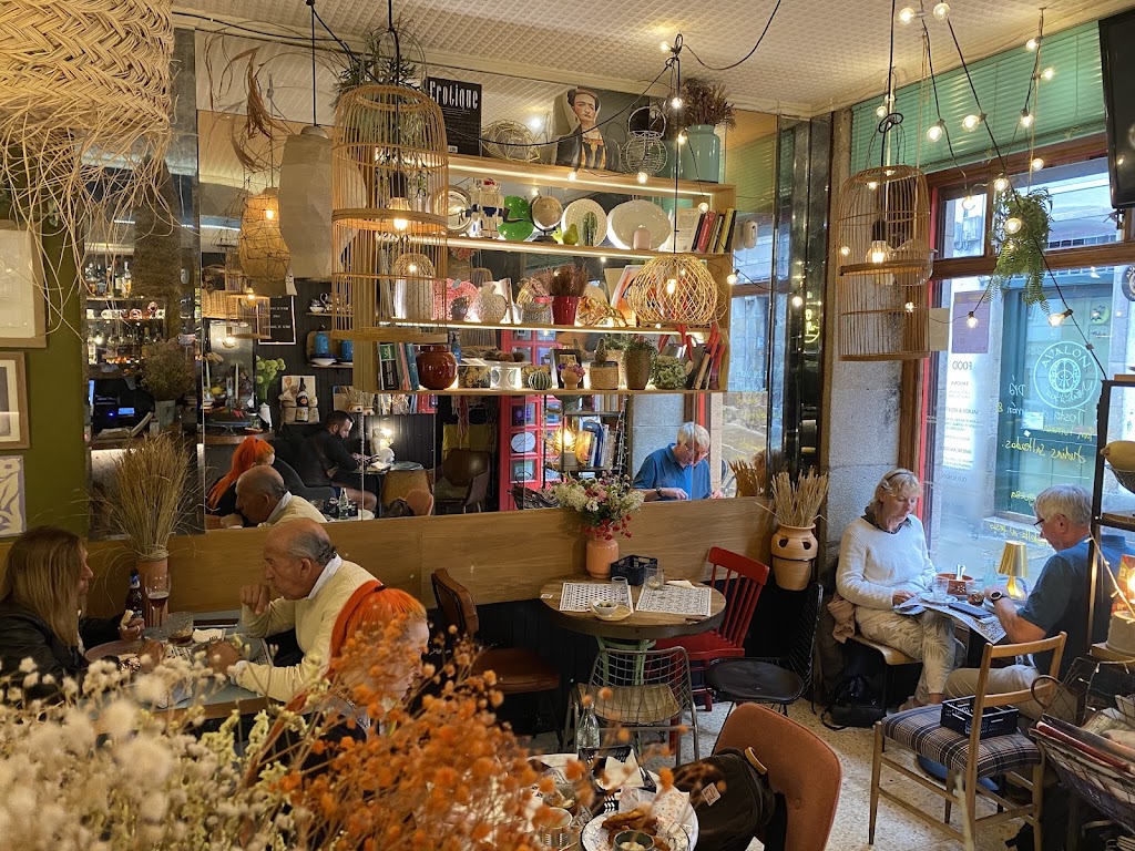 Restaurante Cafeteria La Flor (Santiago de Compostela) — Ambiente