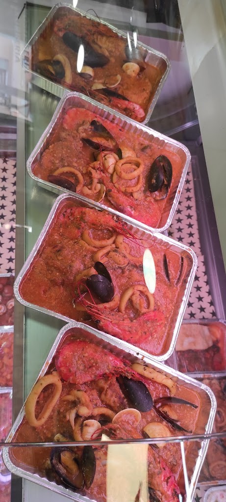 Rostisseria y Churreria La Romanica — Comida y bebida