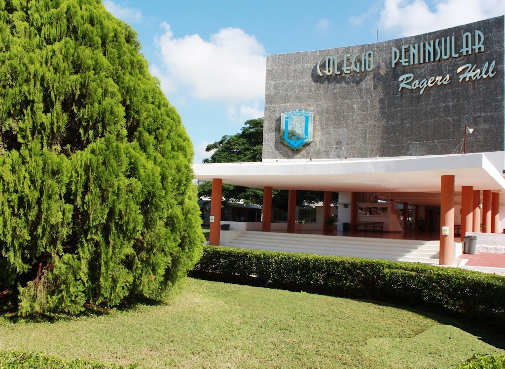 Colegio Peninsular | Roger's Hall