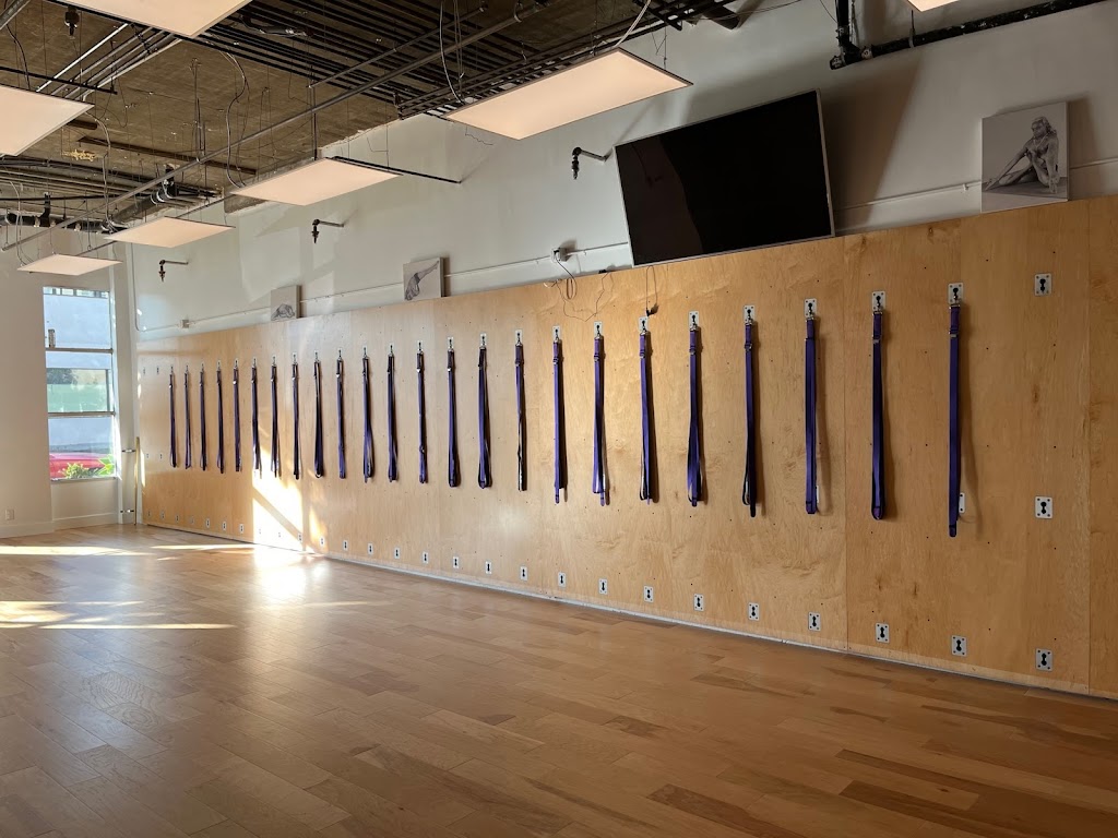  Iyengar Yoga Santa Monica