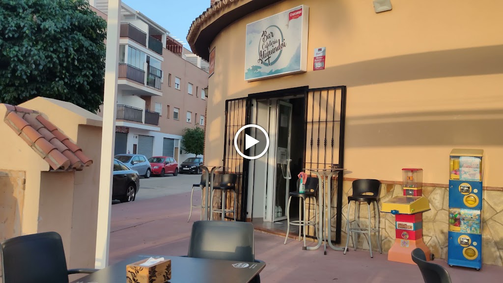 Bar Cafeteria Aliquindoi — Videos