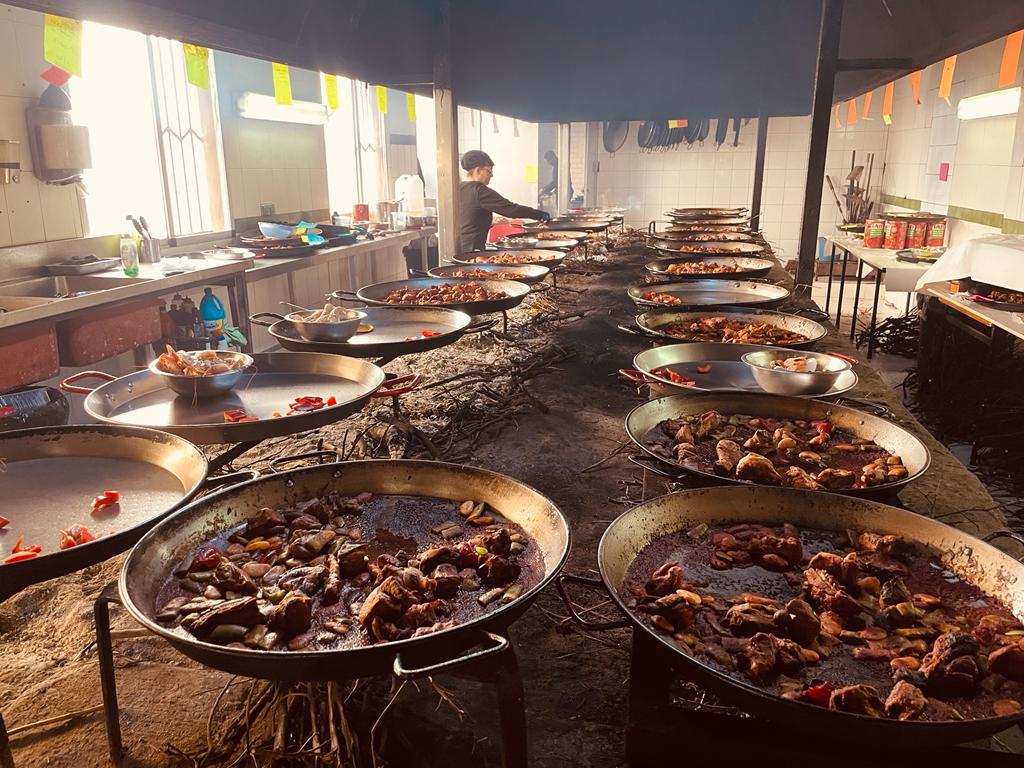 Paellero Santa Quiteria — Comida y bebida