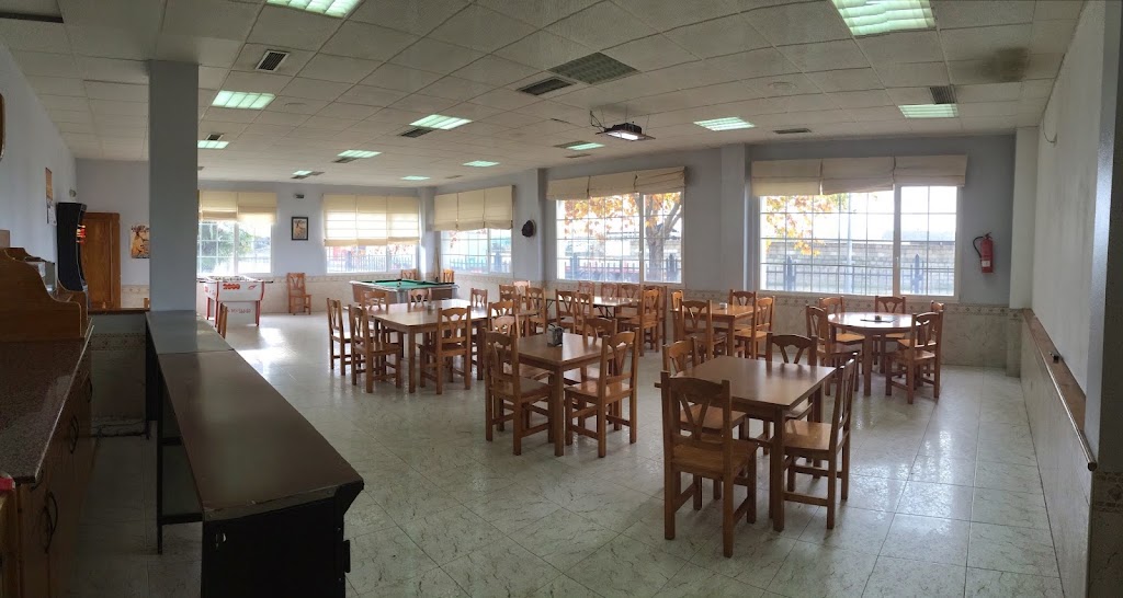 Los Muelles Cafe Bar — Ambiente